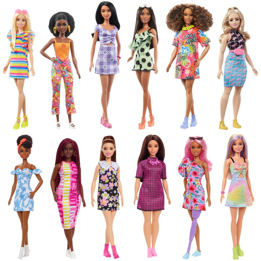 Muñeca  Atuendos a la Moda BARBIE