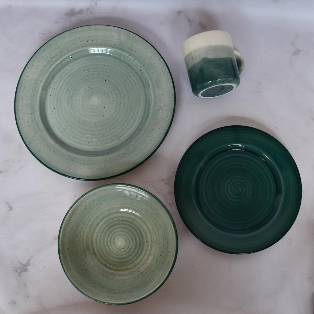 Vajilla Set Por Puesto Verde Fabricada En Cerámica
