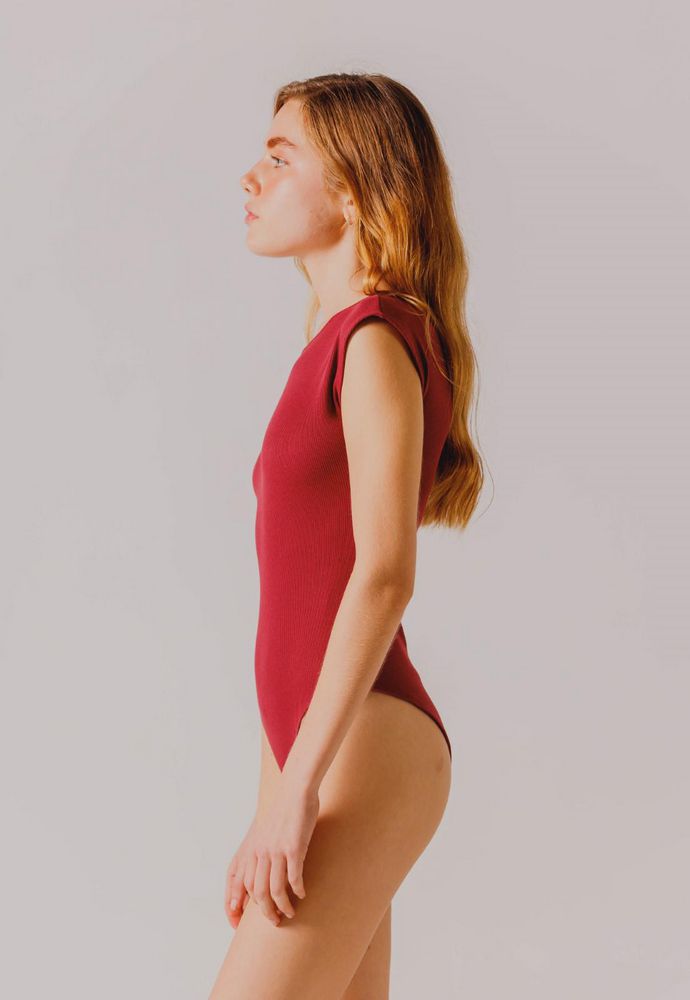 Body PEOPLE  79714 img #2