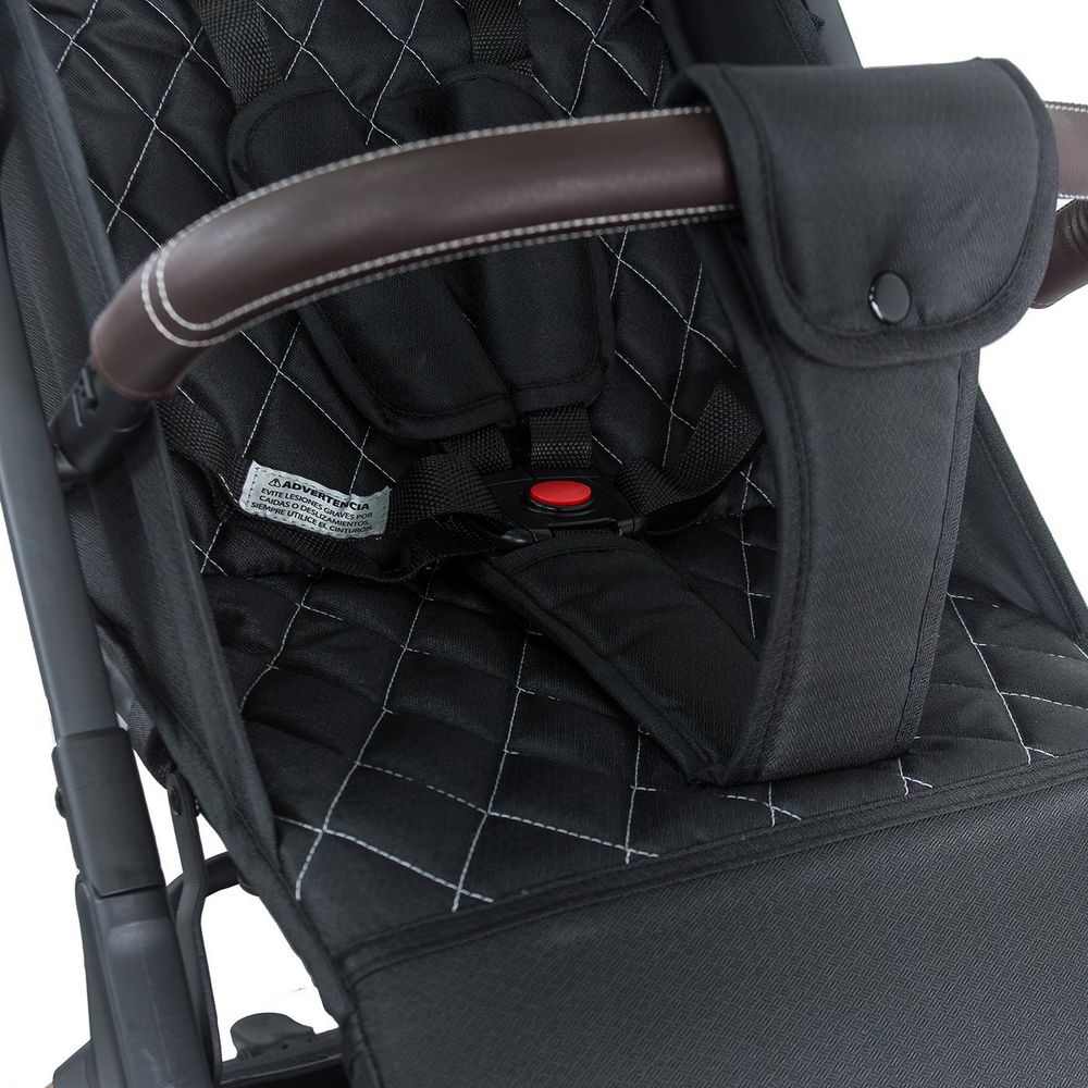 Coche Compacto Pixel Negro BEBESIT J608SBK img #7