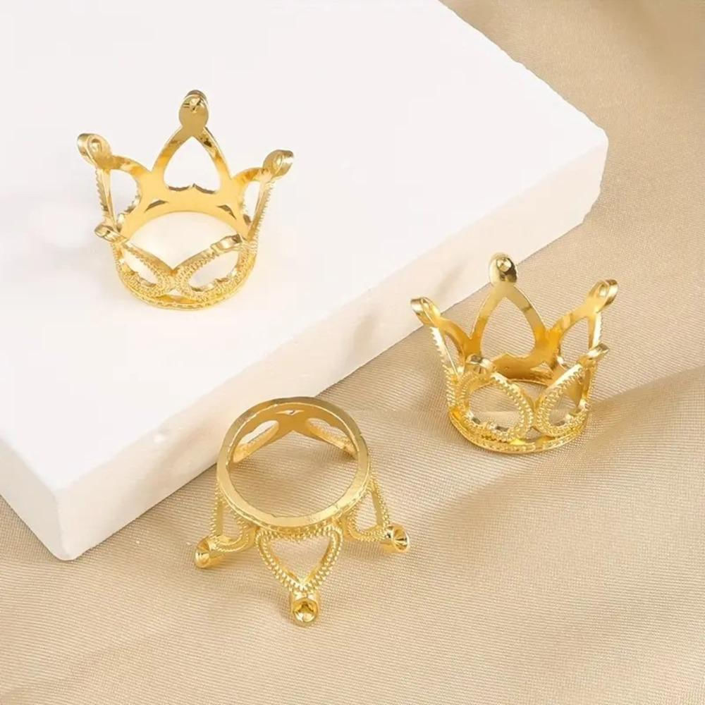 Mini Corona Dorada Para Tus Postres Más Elegantes img #2