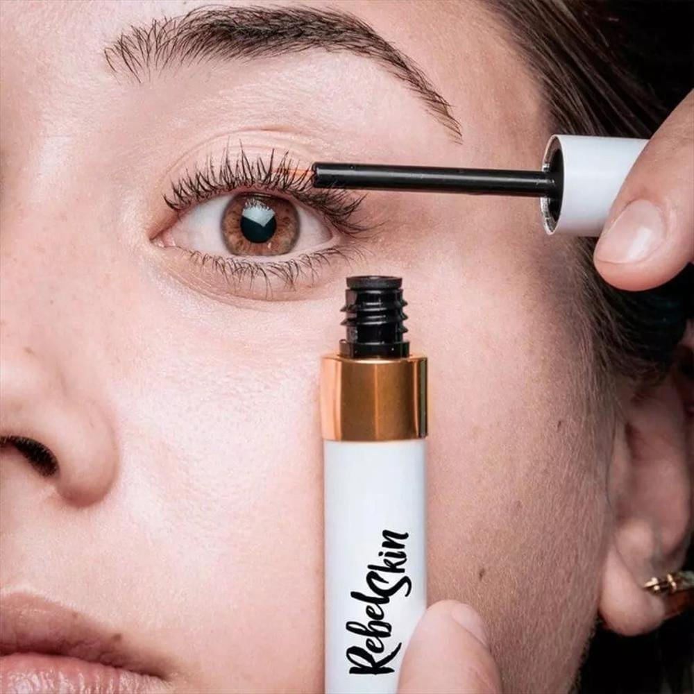Eyelash Serum img #4