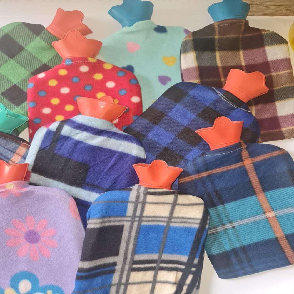 Bolsa De Agua Caliente Con Funda Suave Color Surtido img #1