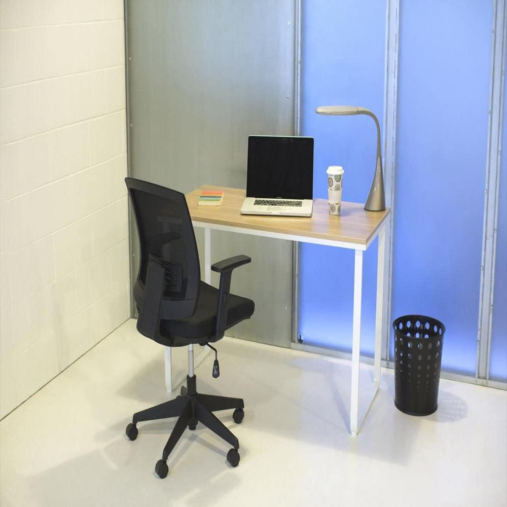 Escritorio Safco Products 47 pulgadas Laminado Madera Haya Base Trineo Patas Blancas Resistente Para Oficina Y Hogar img #2