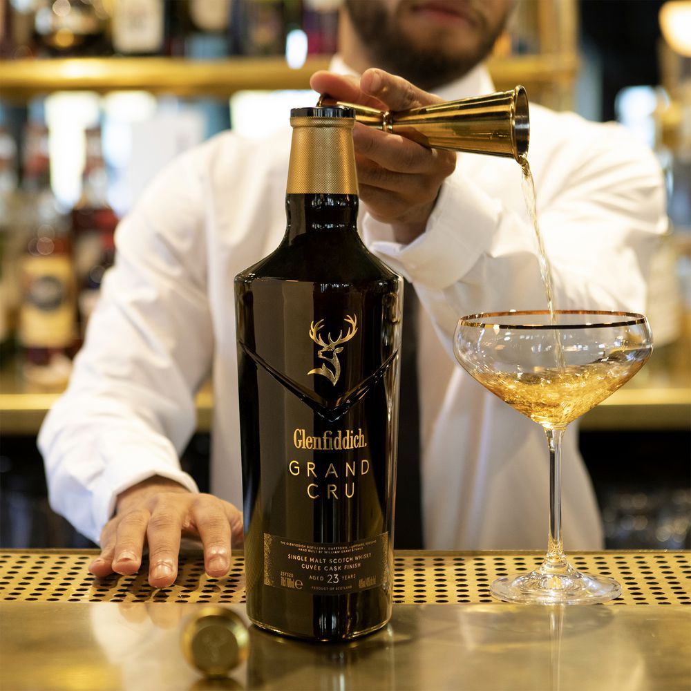 Whisky GLENFIDDICH Grand Cru Single Malt Scotch 23 años (750  ml) img #2