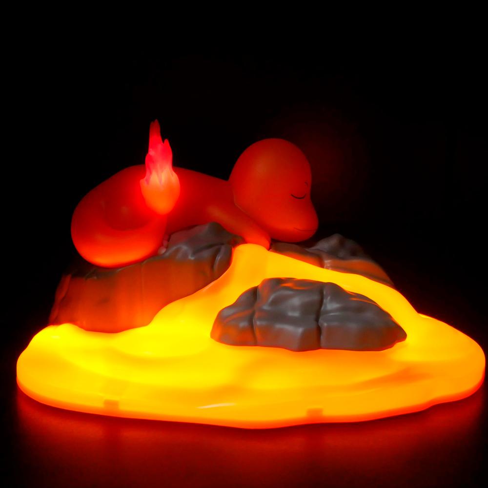 Luz Portatil De Charmander Con Escena Iluminada img #4